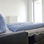 Ferienhaus Woogeelisa - Ehrwürdige Dorfvilla In Strandnähe