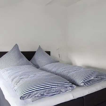 Woogeelisa - Ehrwürdige Dorfvilla In Strandnähe Ferienhaus *