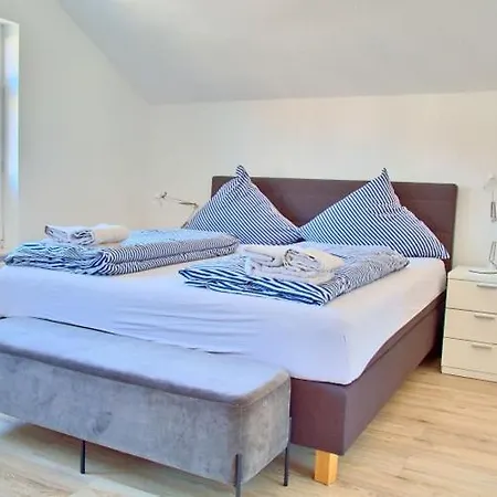 Ferienhaus Woogeelisa - Ehrwürdige Dorfvilla In Strandnähe *