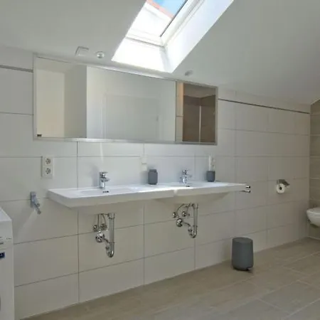 Woogeelisa - Ehrwürdige Dorfvilla In Strandnähe Ferienhaus *