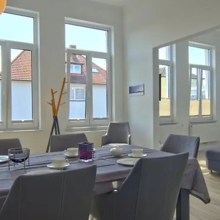 Woogeelisa - Ehrwürdige Dorfvilla In Strandnähe Ferienhaus Wangerooge