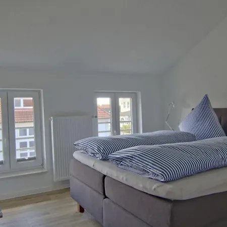 Woogeelisa - Ehrwürdige Dorfvilla In Strandnähe Ferienhaus Wangerooge