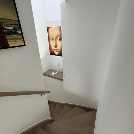 Woogeelisa - Ehrwürdige Dorfvilla In Strandnähe Сasa de vacaciones