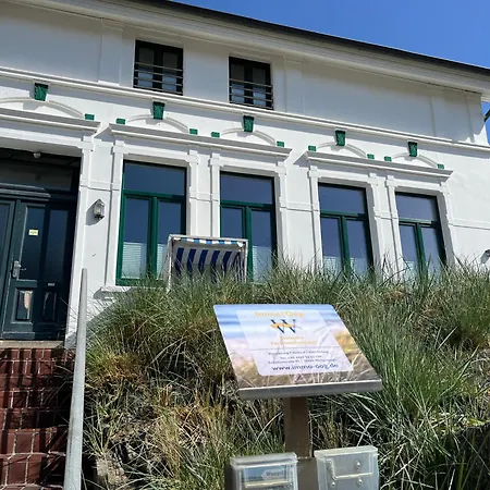 Woogeelisa - Ehrwürdige Dorfvilla In Strandnähe Wangerooge