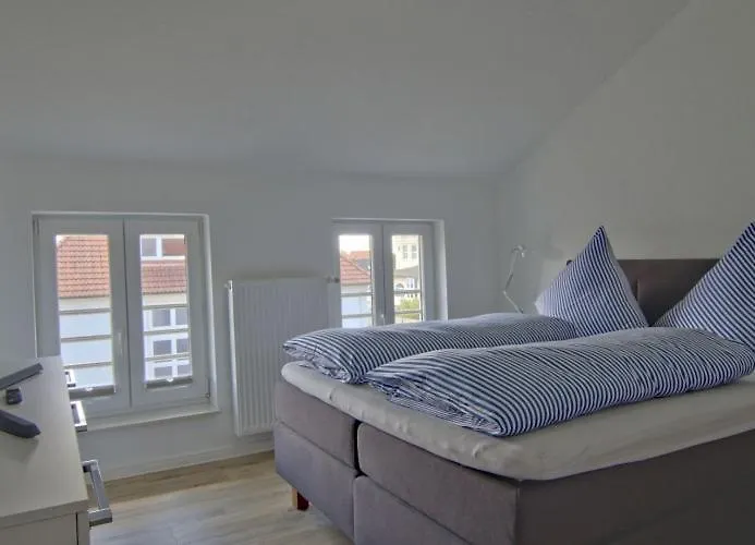 Woogeelisa - Ehrwuerdige Dorfvilla In Strandnaehe Nyaraló Wangerooge