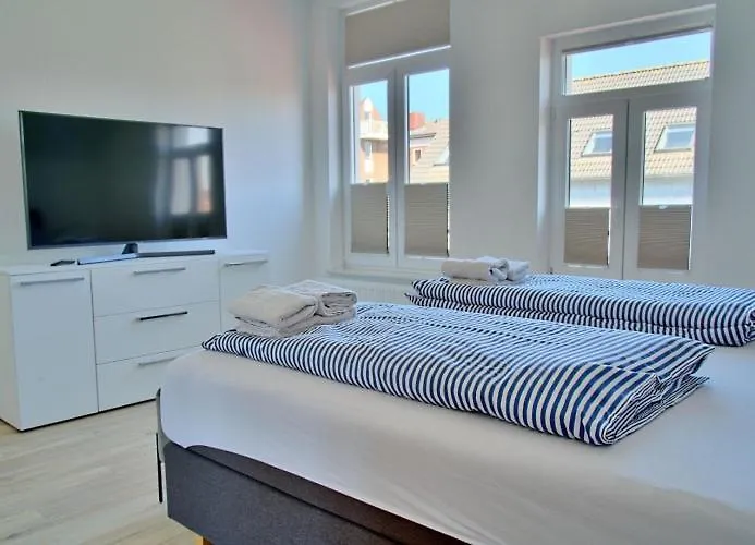 Woogeelisa - Ehrwuerdige Dorfvilla In Strandnaehe